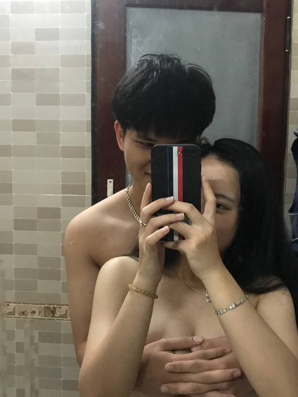 [Hiển thị khuôn mặt] Cô gái trẻ Ukraine, quan hệ tình dục bạo lực vì vinh quang của đất nước